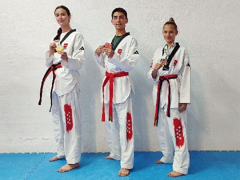 Grandes éxitos de los taekwondistas de Torrejón de Ardoz, Raúl Corredor, Zoe Fernández, Alba Alonso y Martín Mimoso Taekwondo Club Taeguk 2025
