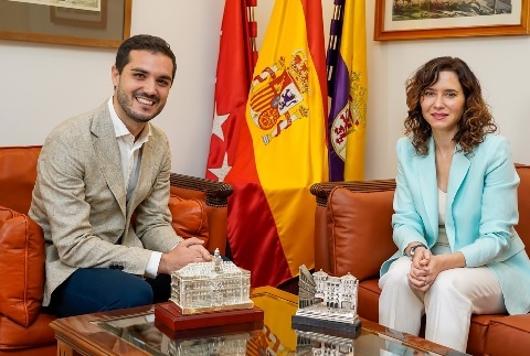 alejandro navarro isabel diaz ayuso