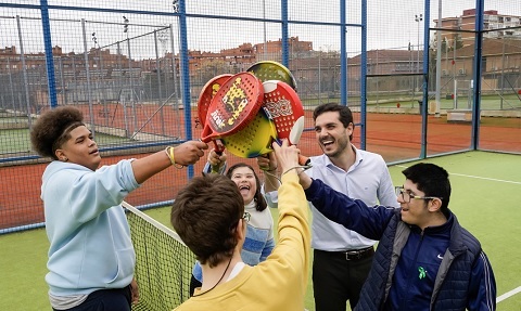 escuela padel adaptado 2026