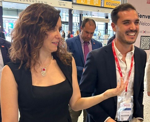 Alejandro Navarro Prieto e Isabel Díaz Ayuso en FITUR fitur alcalde isabel diaz ayuso