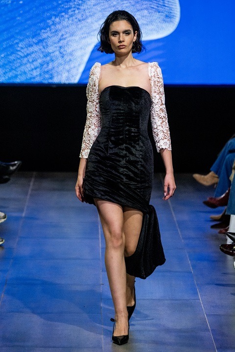 La diseñadora torrejonera, María Dóniga Martínez, presentó sus propuestas de moda en la pasarela prestigiosa Mercedes-Benz Fashion Week Madrid maria doniga disenadora moda el renacer